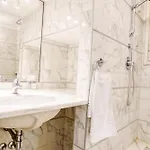 San Babila Elegant Duplex - Design District * Milan