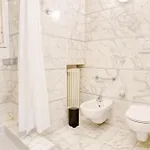 San Babila Elegant Duplex - Design District Appartement