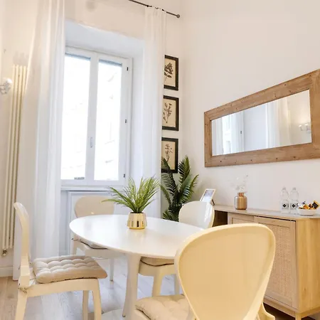 Apartamento San Babila Elegant Duplex - Design District Milán