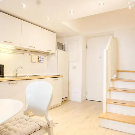 San Babila Elegant Duplex - Design District *