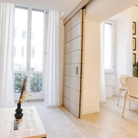 San Babila Elegant Duplex - Design District ميلان